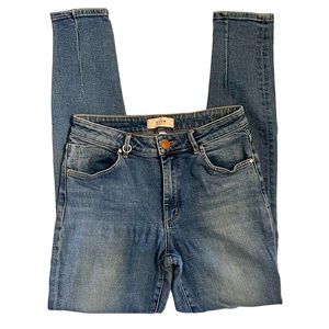 Neuw Women’s Size 29 Smith Skinny Chelsea Medium Blue Wash Jeans